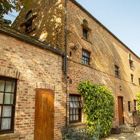 Two, The Carriage House, Bilbrough, Apartment *